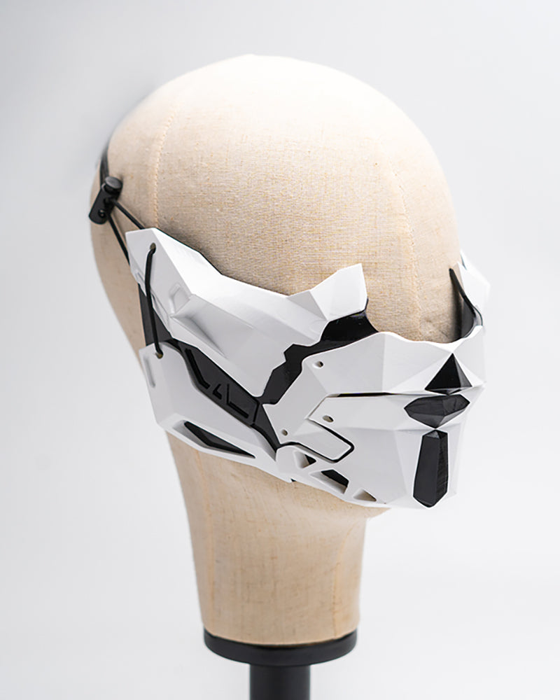 Demi-masque de samouraï futuriste