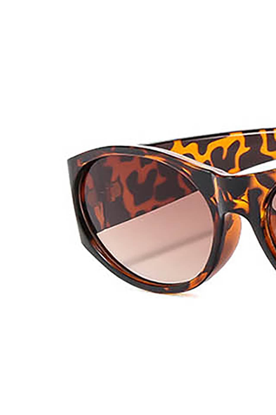 Timeless Oval Sunglasses Style - stylish sunglasses - Timeless Oval Sunglasses with Modern Appeal - View 8