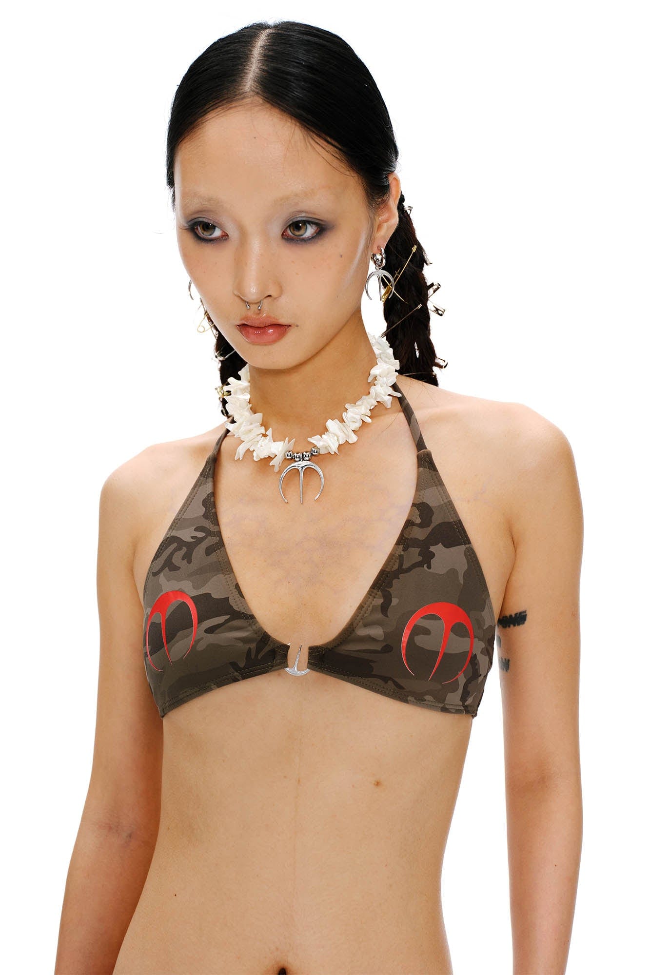 Edgy Shell Spike Necklace