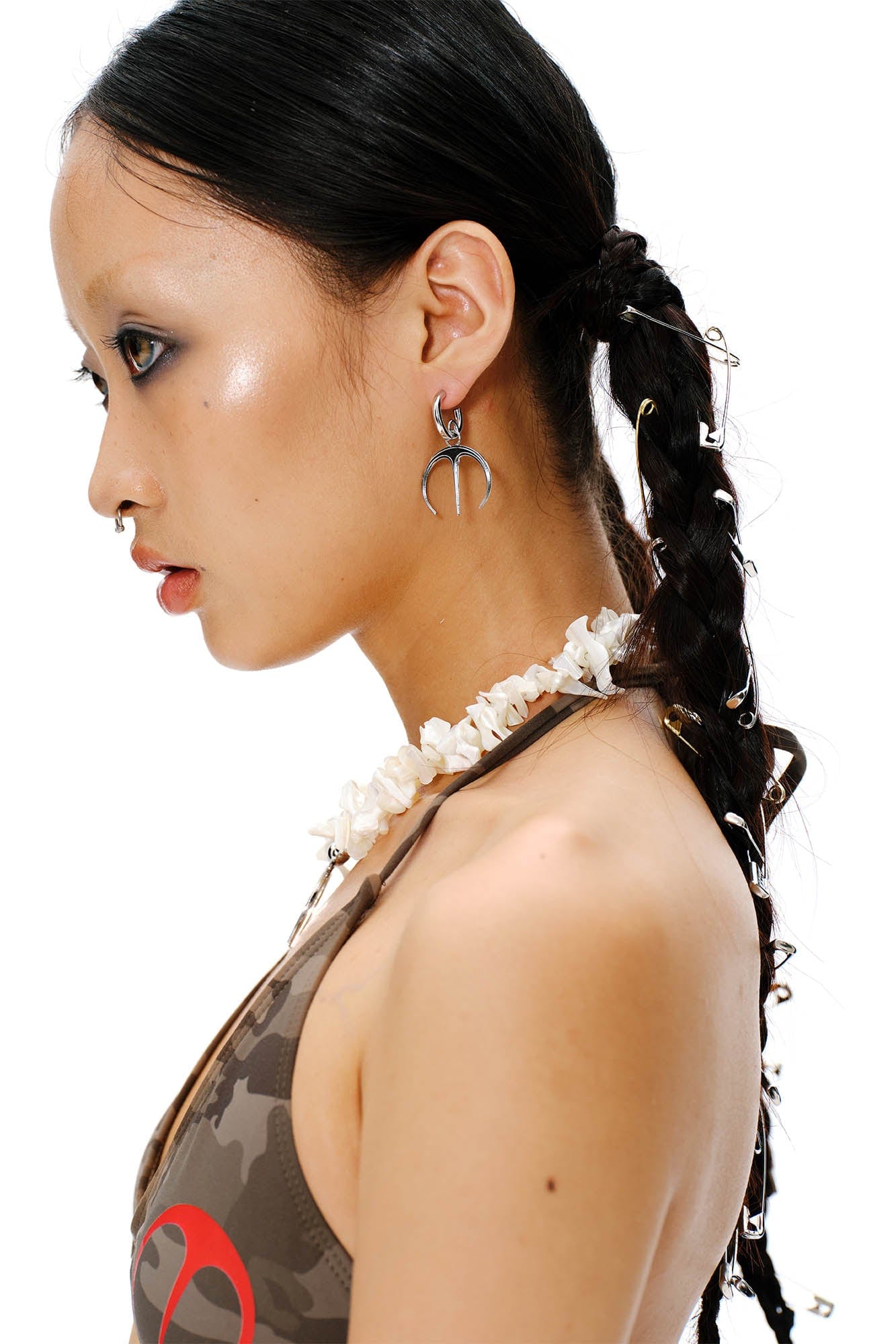 Edgy Shell Spike Necklace