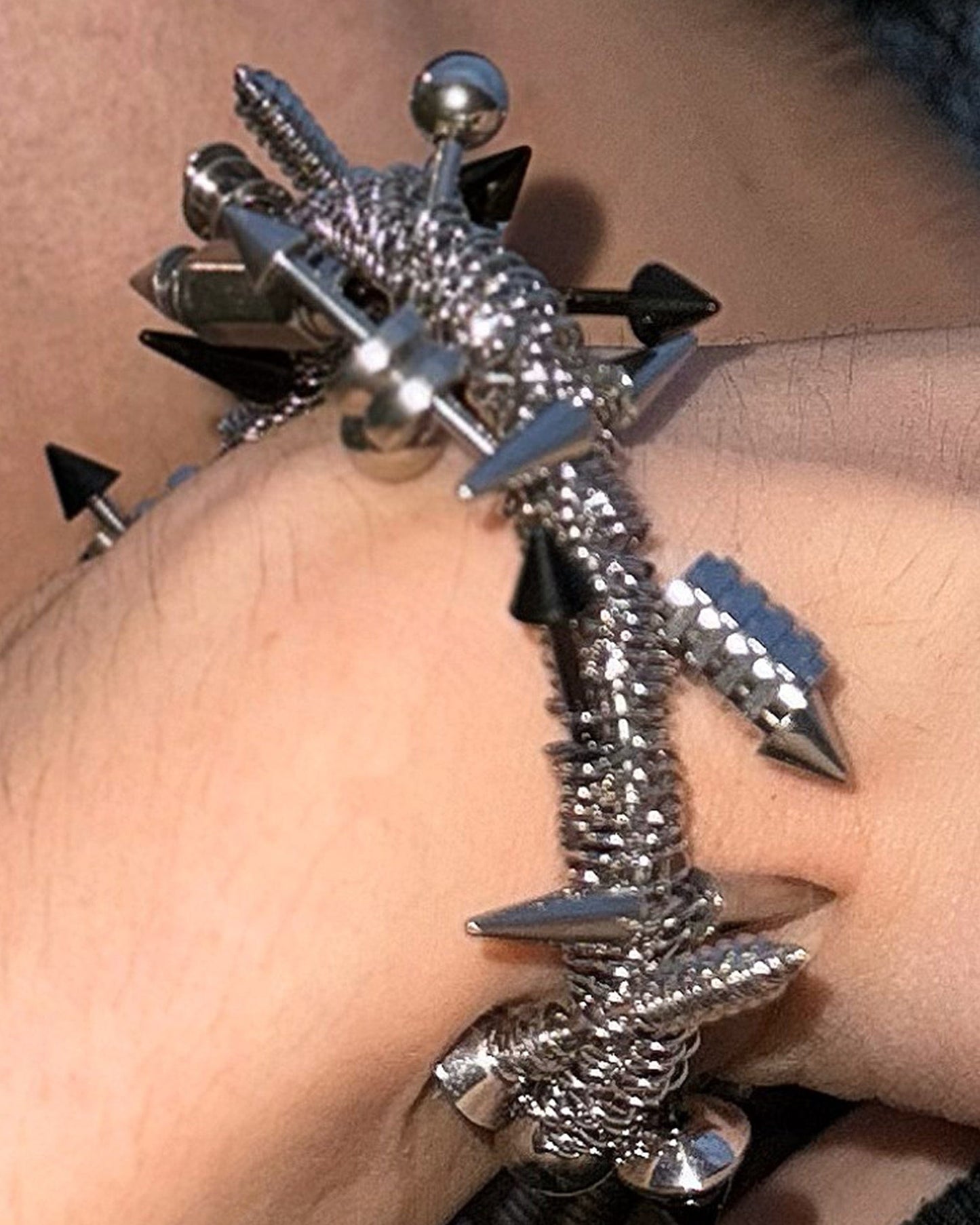 Vintage Rivet Hollow Bracelet