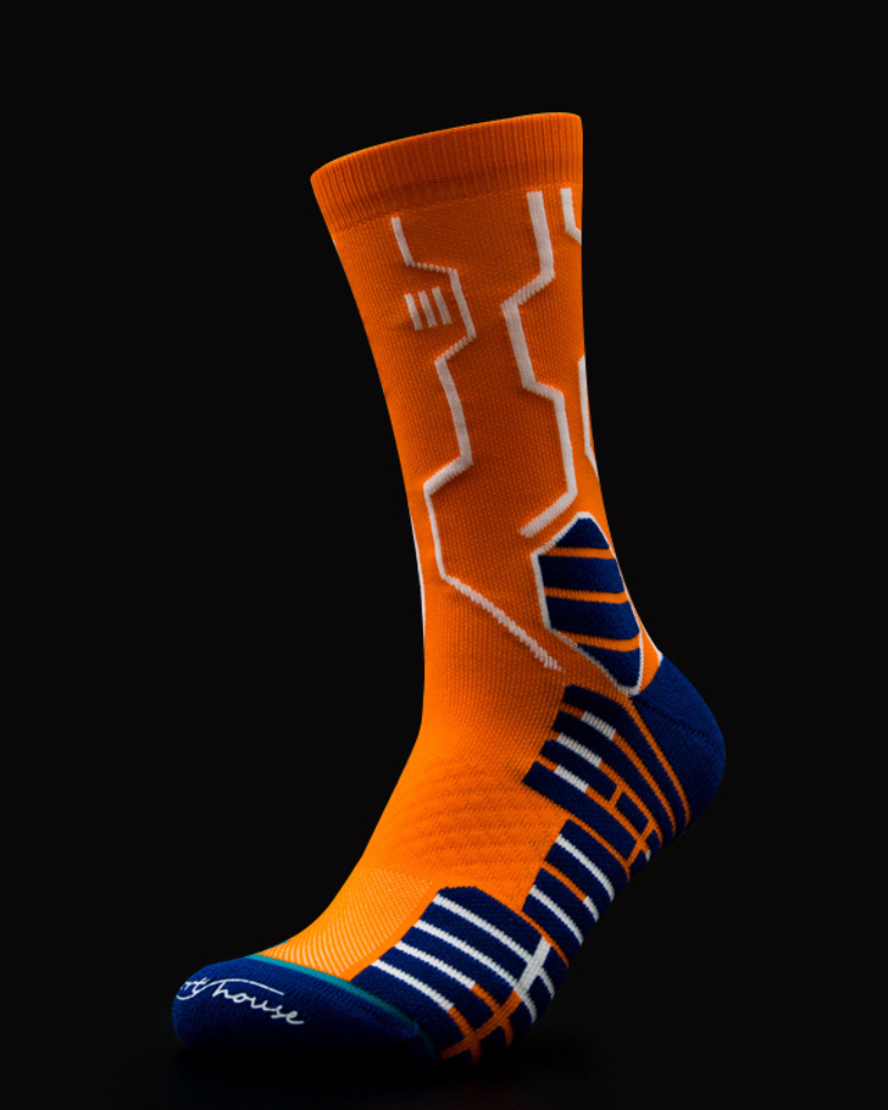 Chaussettes au design de circuits futuristes