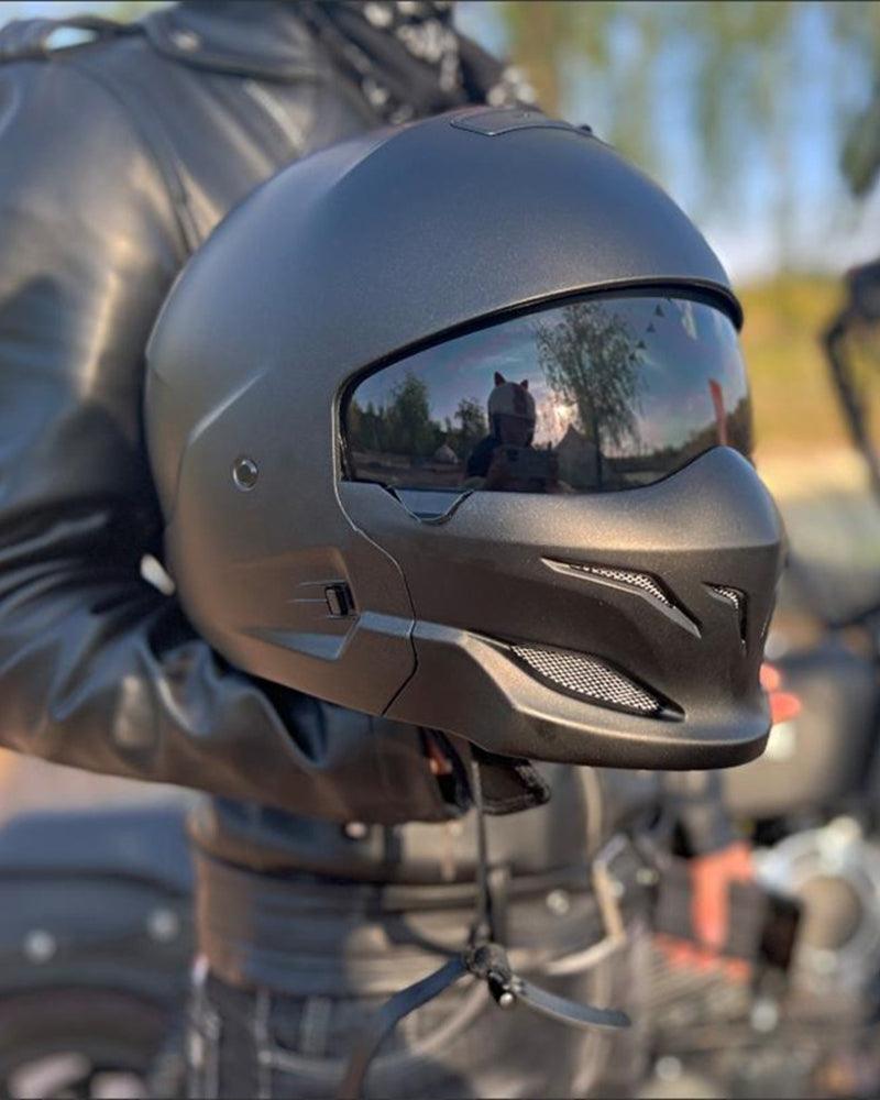 Adventure Awaits: Sleek Motorcycle Helmet -  modular design - Sleek Modular Motorcycle Helmet for Adventurers - View 5