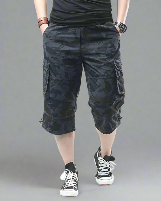 Camouflage Cargo Shorts - Oversized Style - camo shorts - Oversized Camouflage Cargo Shorts for Outdoor Use - Main view