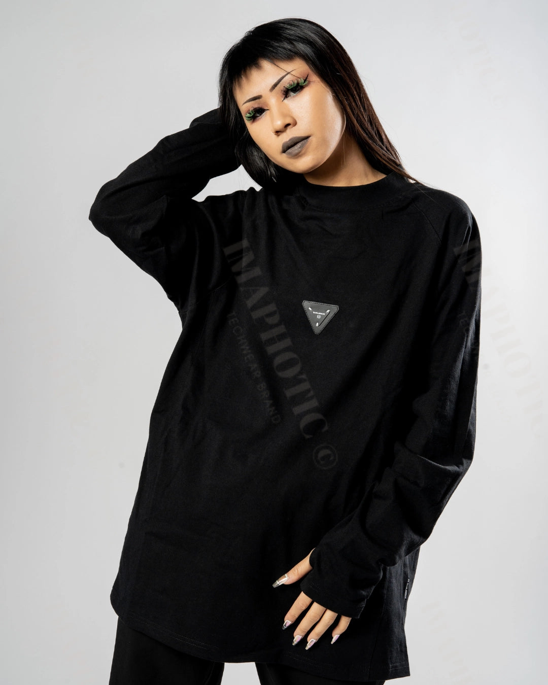 Casual Long-Sleeved Sweatshirt -  long-sleeved - Stylish Casual Long-Sleeved Sweatshirt for Everyday Wear - View 6