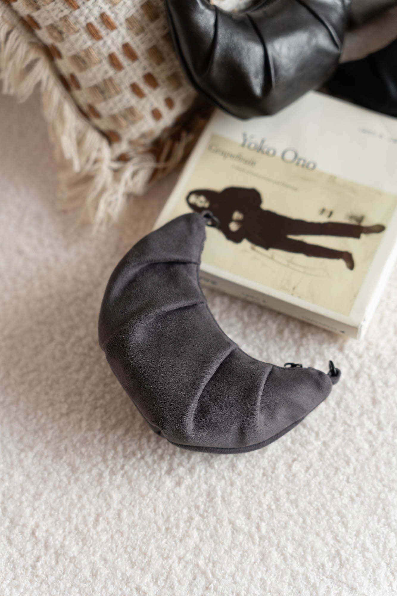 Charming Mini Croissant Coin Purse -  fashion purse - Charming Mini Croissant Coin Purse with Zipper Closure - View 11