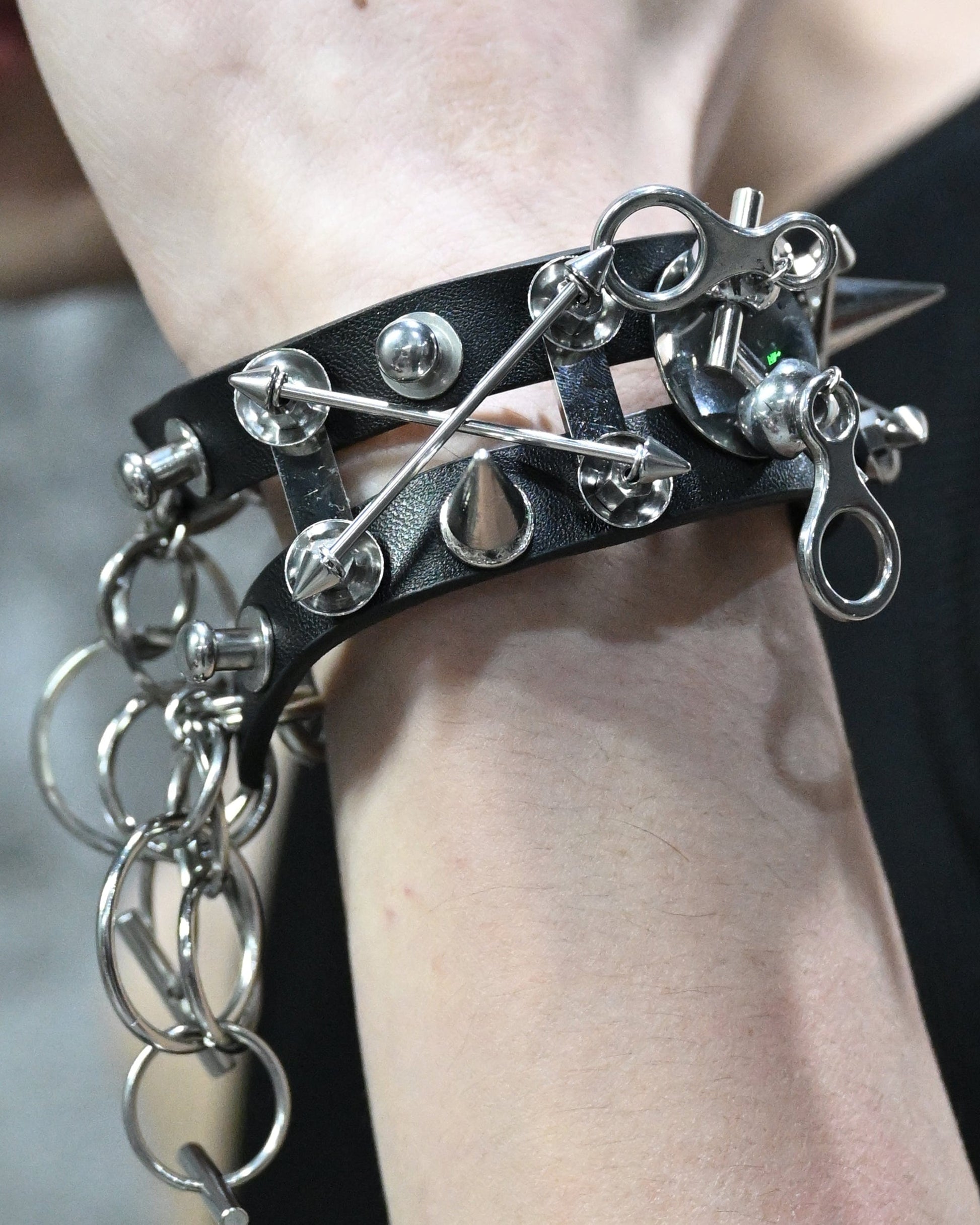 Chic Adjustable Rivet Bracelet - bold design bracelet - Chic Adjustable Rivet Bracelet for Bold Style - View 9
