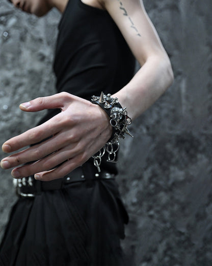 Chic Adjustable Rivet Bracelet -  rivet bracelet - Chic Adjustable Rivet Bracelet for Bold Style - View 6