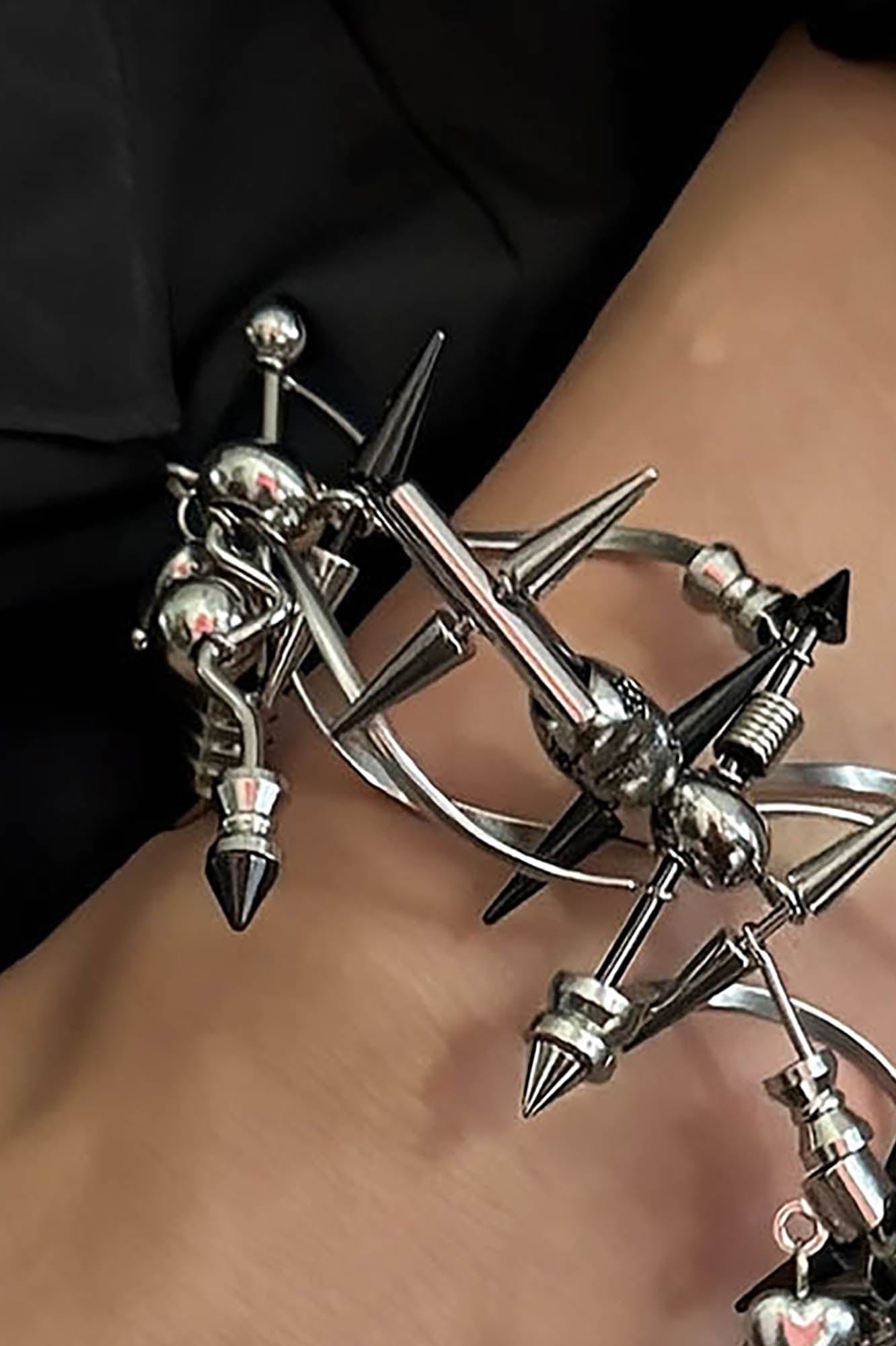 Chic Alert Bracelet -  futuristic - Futuristic Adjustable Stainless Steel Bracelet - View 6