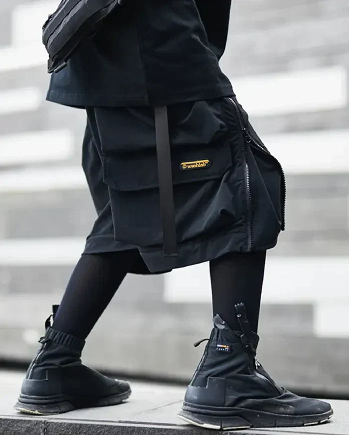 Chic Black Cargo Shorts - stylish urban cargo shorts - Stylish Black Cargo Shorts for Trendy Urban Wear - View 2