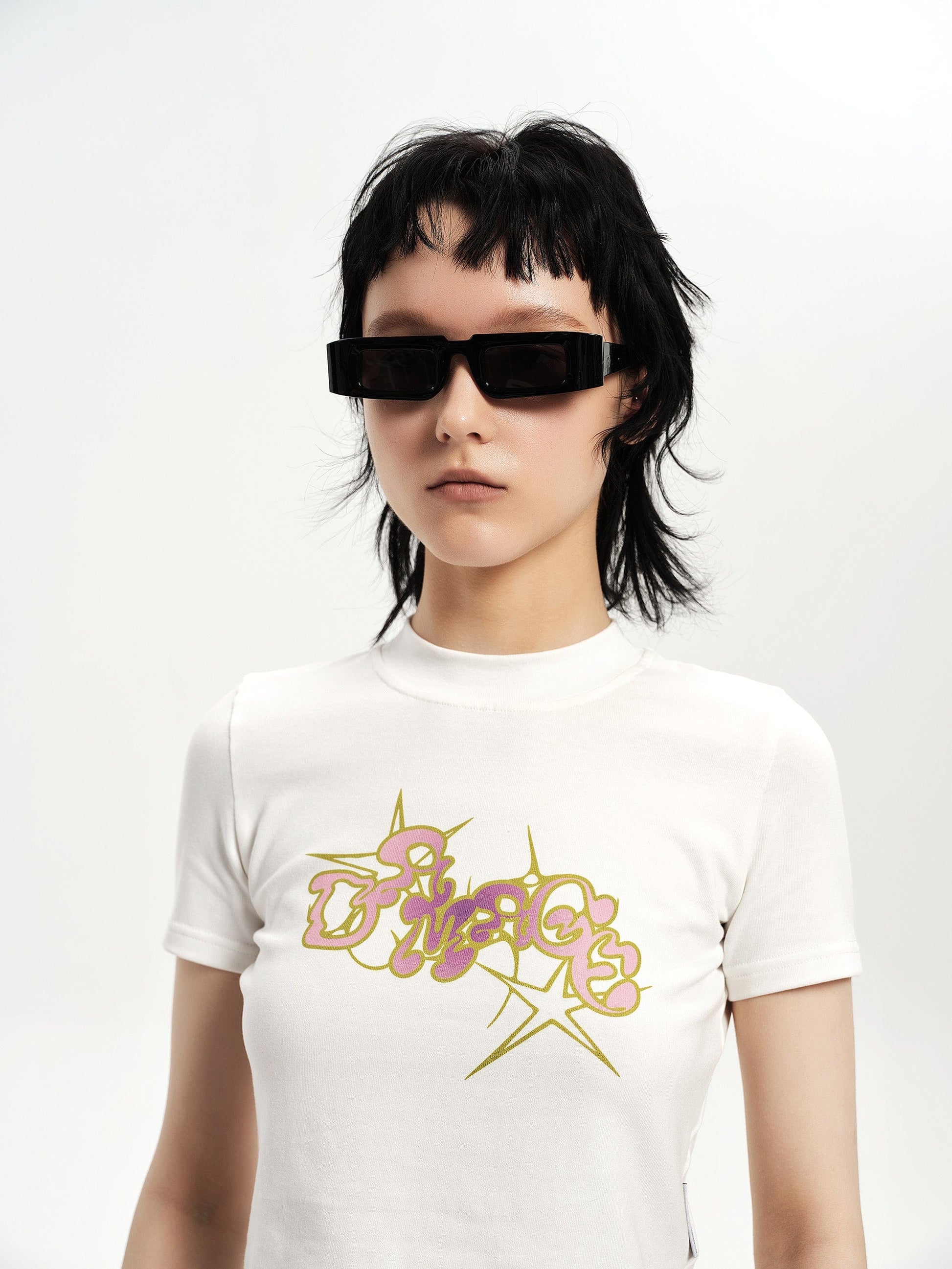 Chic Bold Square Sunglasses -  durable sunglasses - Chic Bold Square Sunglasses for a Distinctive Look - View 4