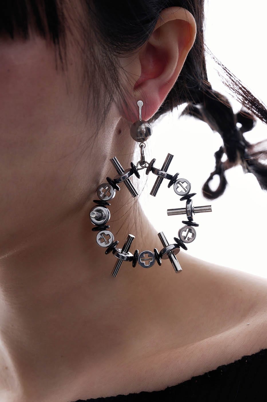 Chic Circular Ear Clips -  durable ear clips - Bold Circular Ear Clips with Industrial Charm - View 4