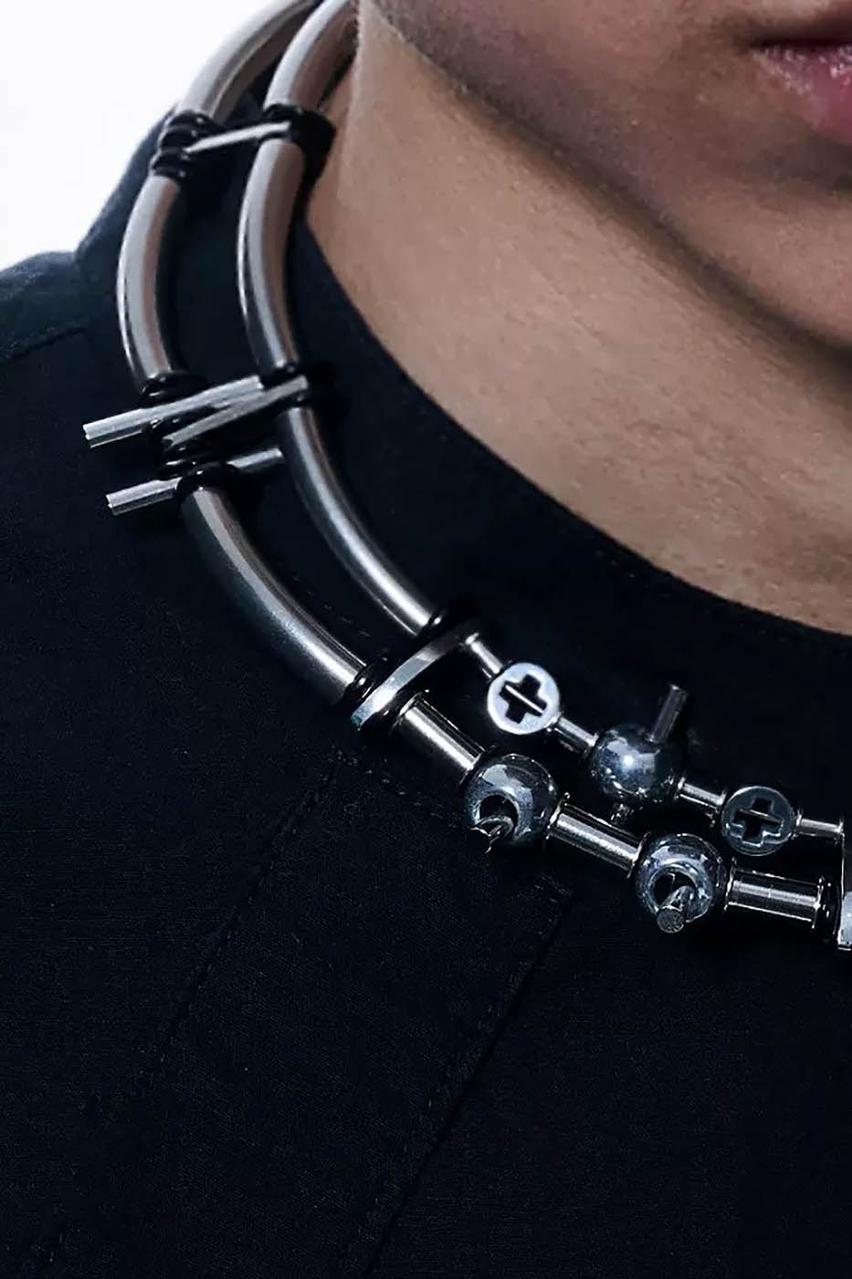 Chic Detachable Statement Necklace -  unique pendant design - Modern Detachable Necklace with Industrial Design - View 7