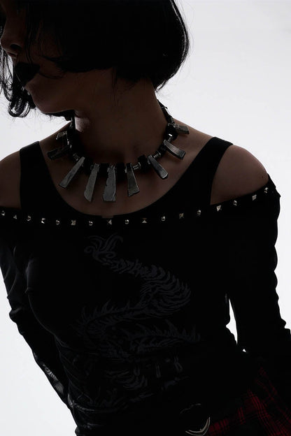 Chic Reversible Distressed Necklace -  edgy jewelry - Reversible Distressed Metal Necklace for Versatile Style - View 5