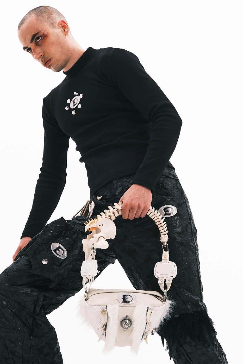 Chic Skeleton Faux Fur Bag -  faux fur bag - Stylish Skeleton Faux Fur Handbag for Unique Fashion - View 4