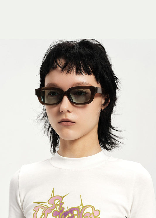 Chic Square Frame Sunglasses - square sunglasses - Stylish Square Frame Sunglasses for a Retro Look - Main view