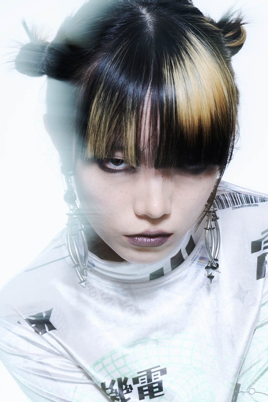 Dreamy Mechanical Chic Earrings -  bold statement jewelry - Futuristic Mechanical Design Earrings with Bold Style - View 3