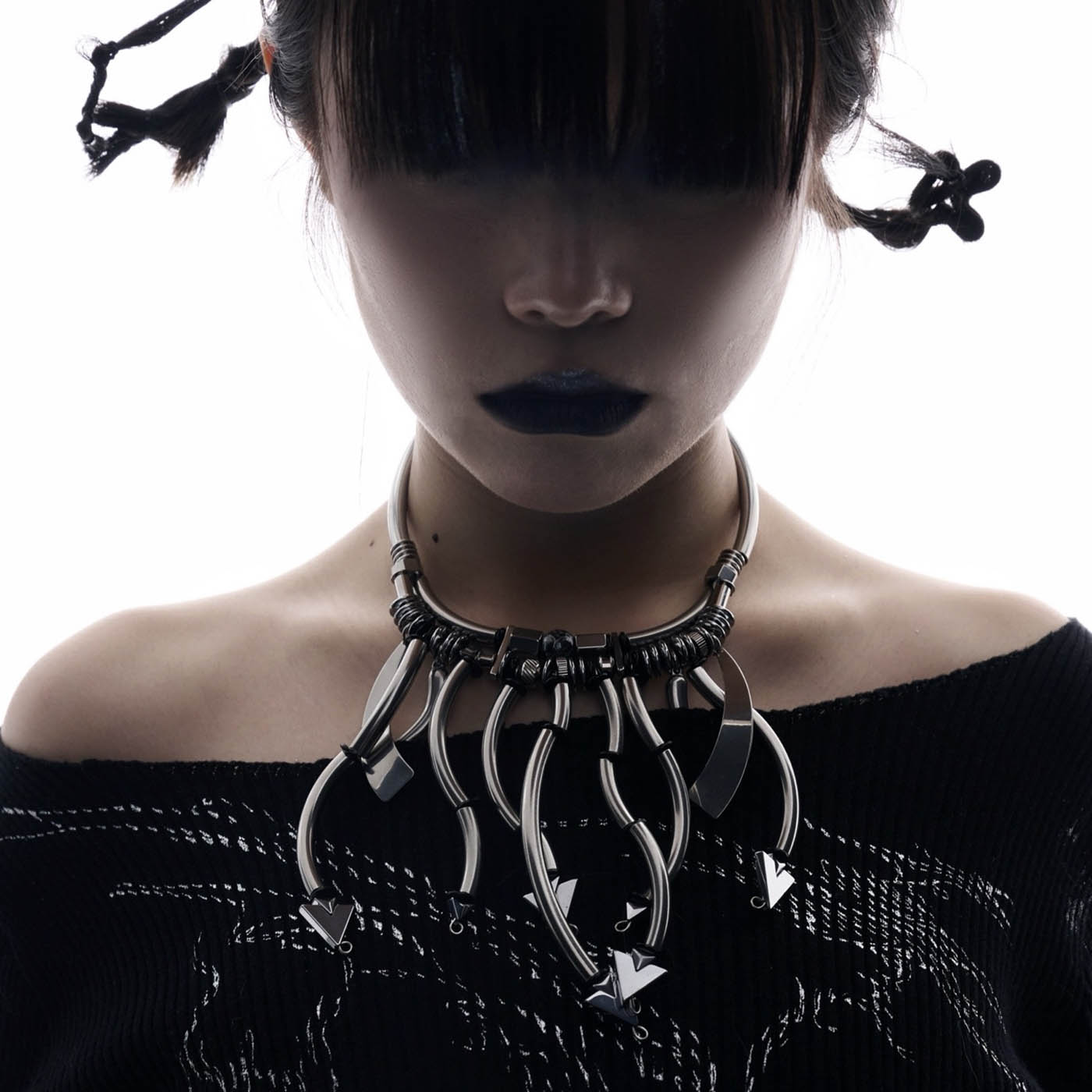 Dynamic Multi-Arrow Statement Necklace - durable statement jewelry - Dynamic Multi-Arrow Statement Necklace for Bold Style - Main view