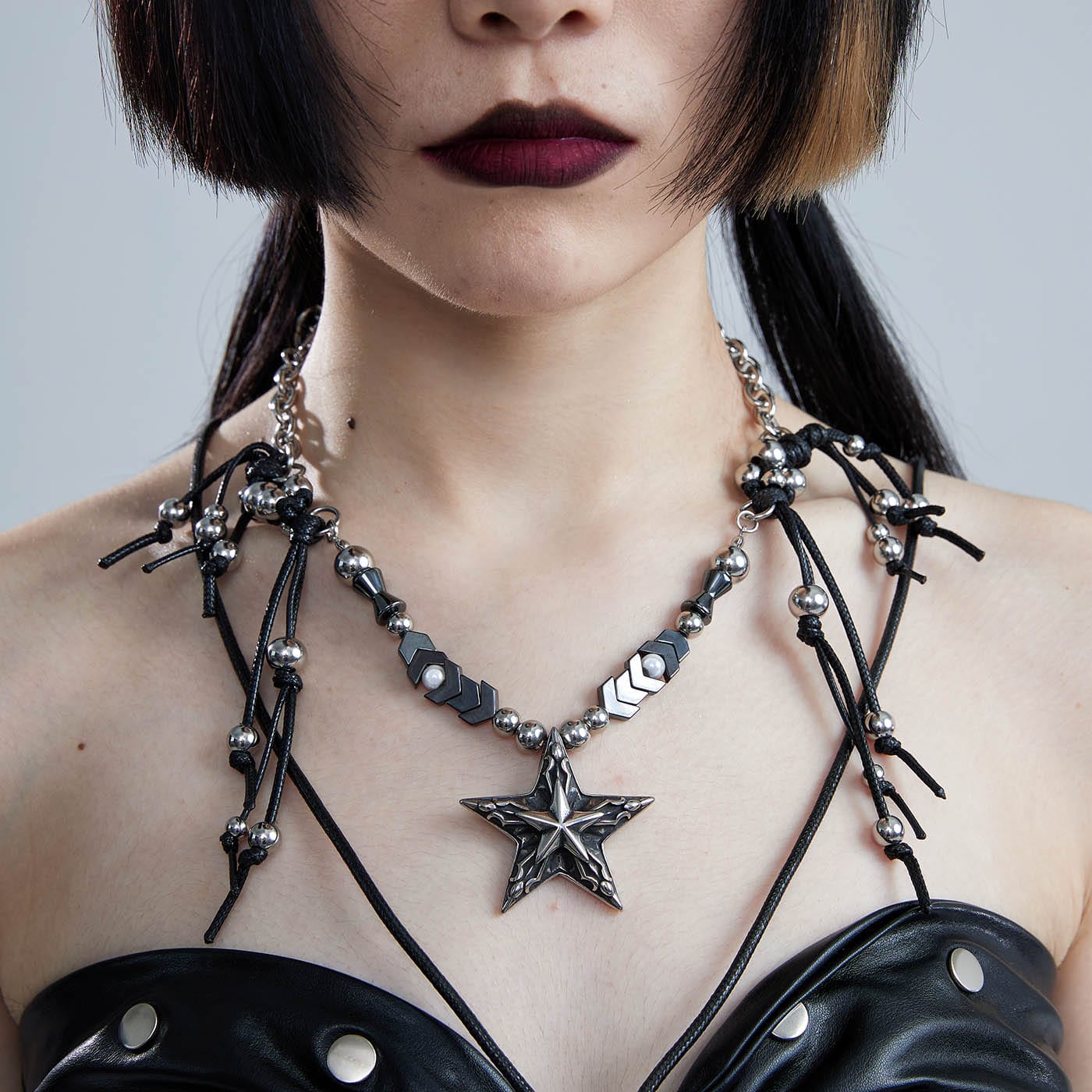 Enchanting Pentagram Beaded Necklace - mystical pentagram pendant - Unique Pentagram Beaded Necklace for a Mystical Look - Main view