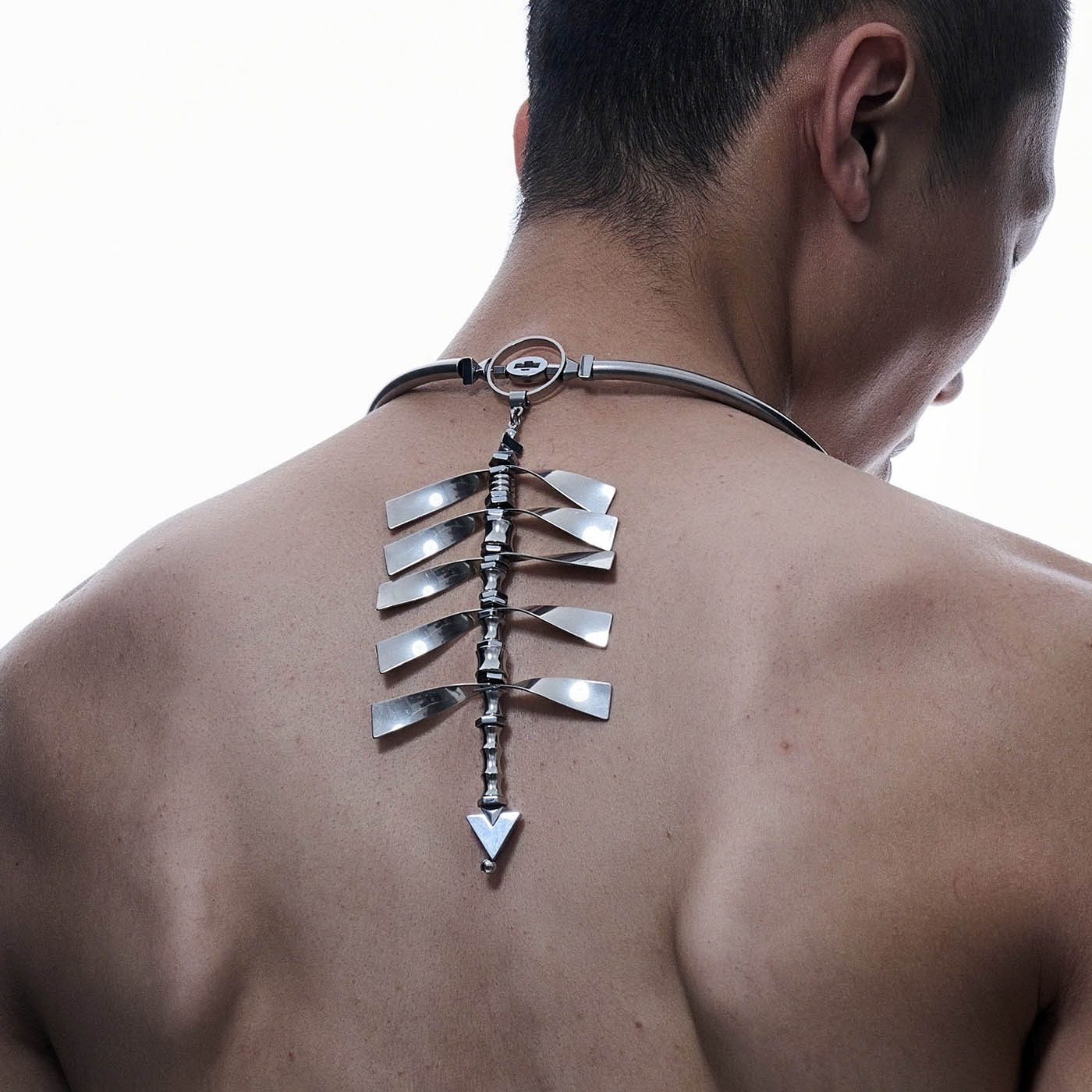 Enchanting Spine Art Necklace - spine necklace - Avant-Garde Spine Art Necklace for Unique Style - Main view