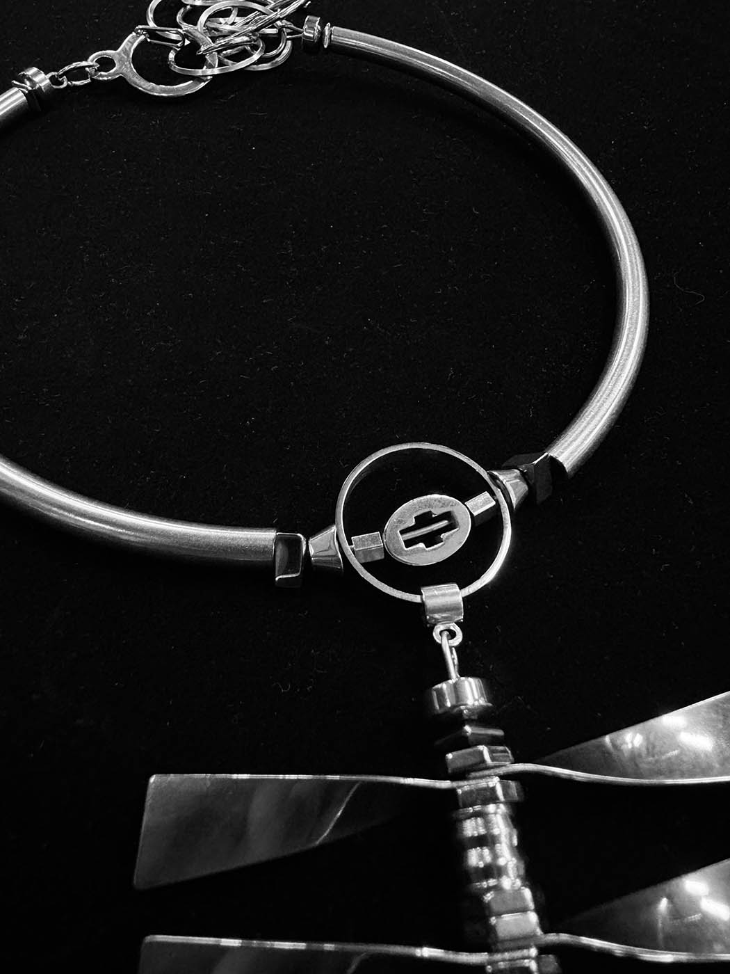Enchanting Spine Art Necklace -  stainless steel - Avant-Garde Spine Art Necklace for Unique Style - View 10