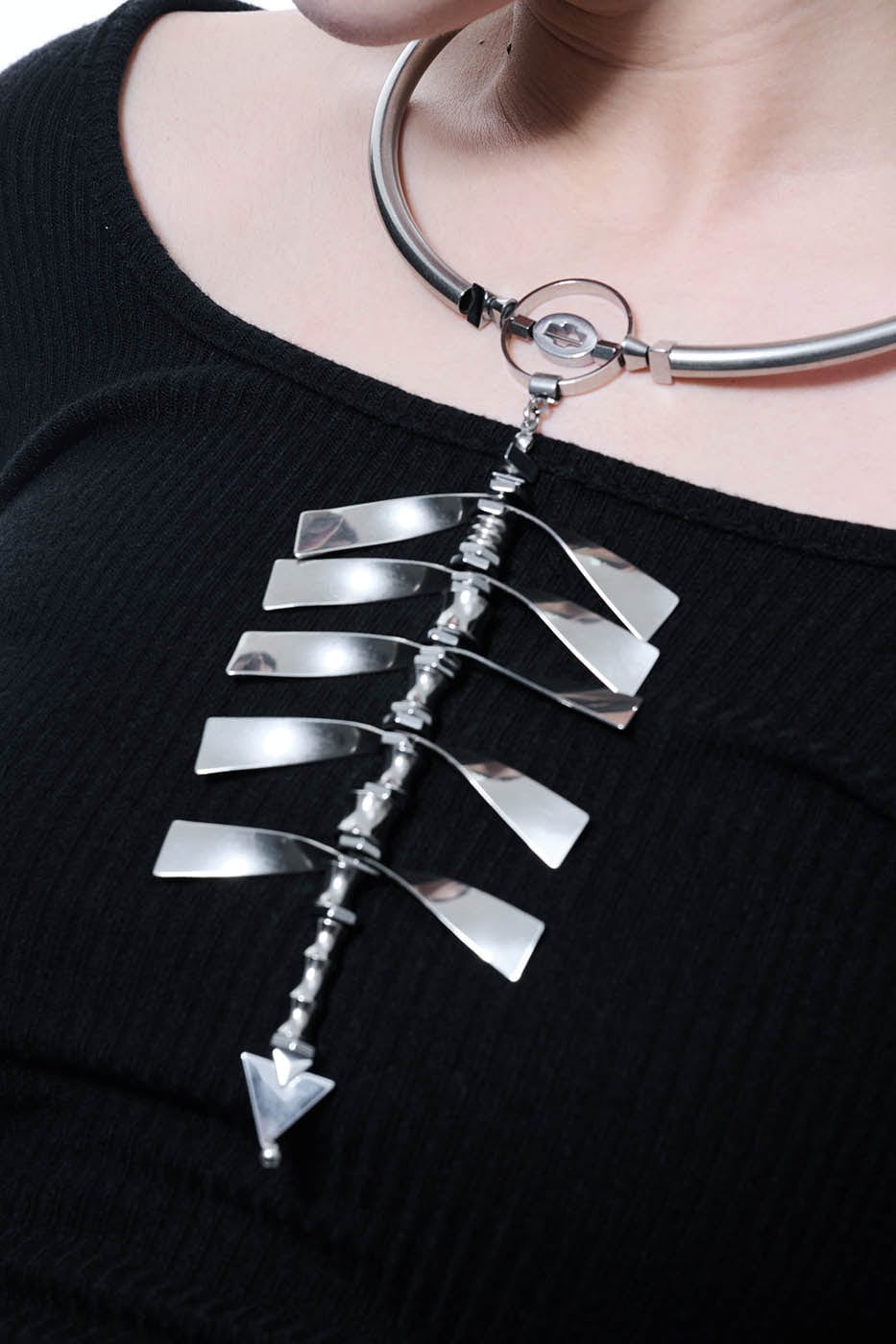 Enchanting Spine Art Necklace -  stainless steel - Avant-Garde Spine Art Necklace for Unique Style - View 3