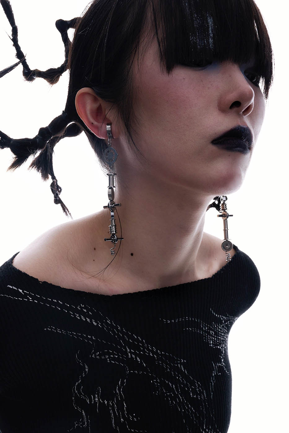 Futuristic Mech Ear Clips -  futuristic design - Futuristic Mech Ear Clips for a Unique Look - View 4