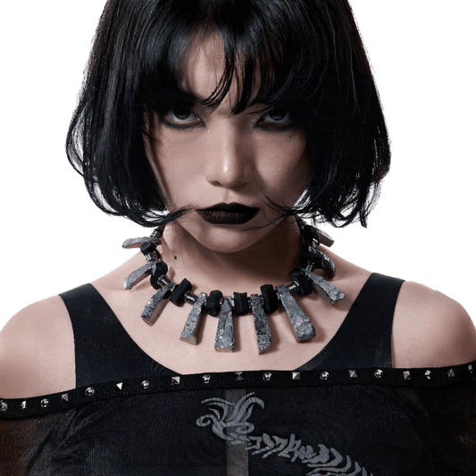 Chic Reversible Distressed Necklace