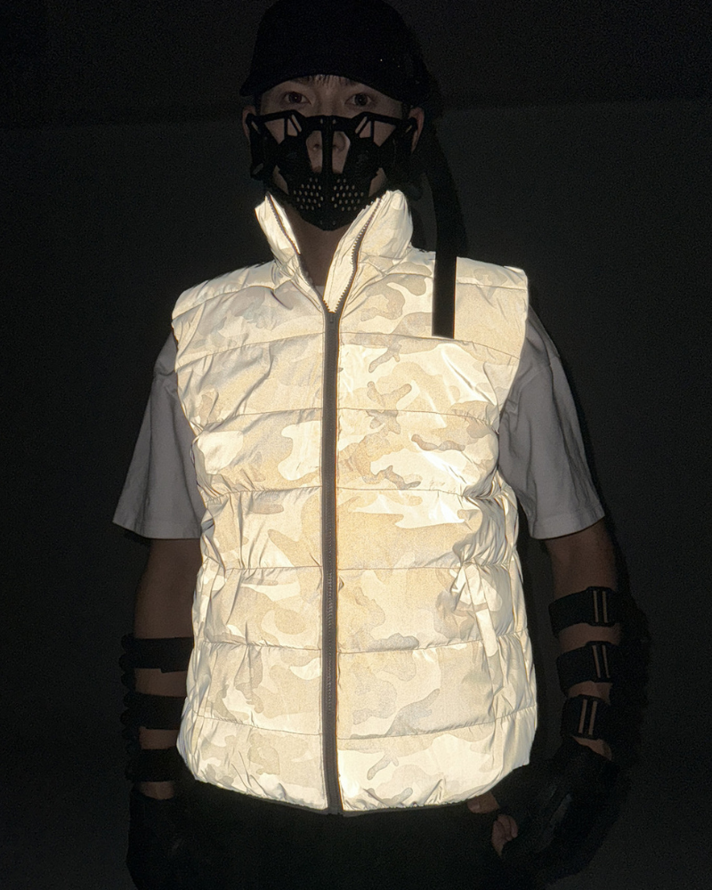 Reflective Camouflage Winter Vest - reflective vest - Reflective Camouflage Winter Vest for Outdoor Adventures - Main view