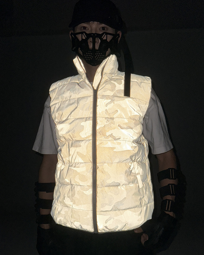 Reflective Camouflage Winter Vest - reflective vest - Reflective Camouflage Winter Vest for Outdoor Adventures - Main view