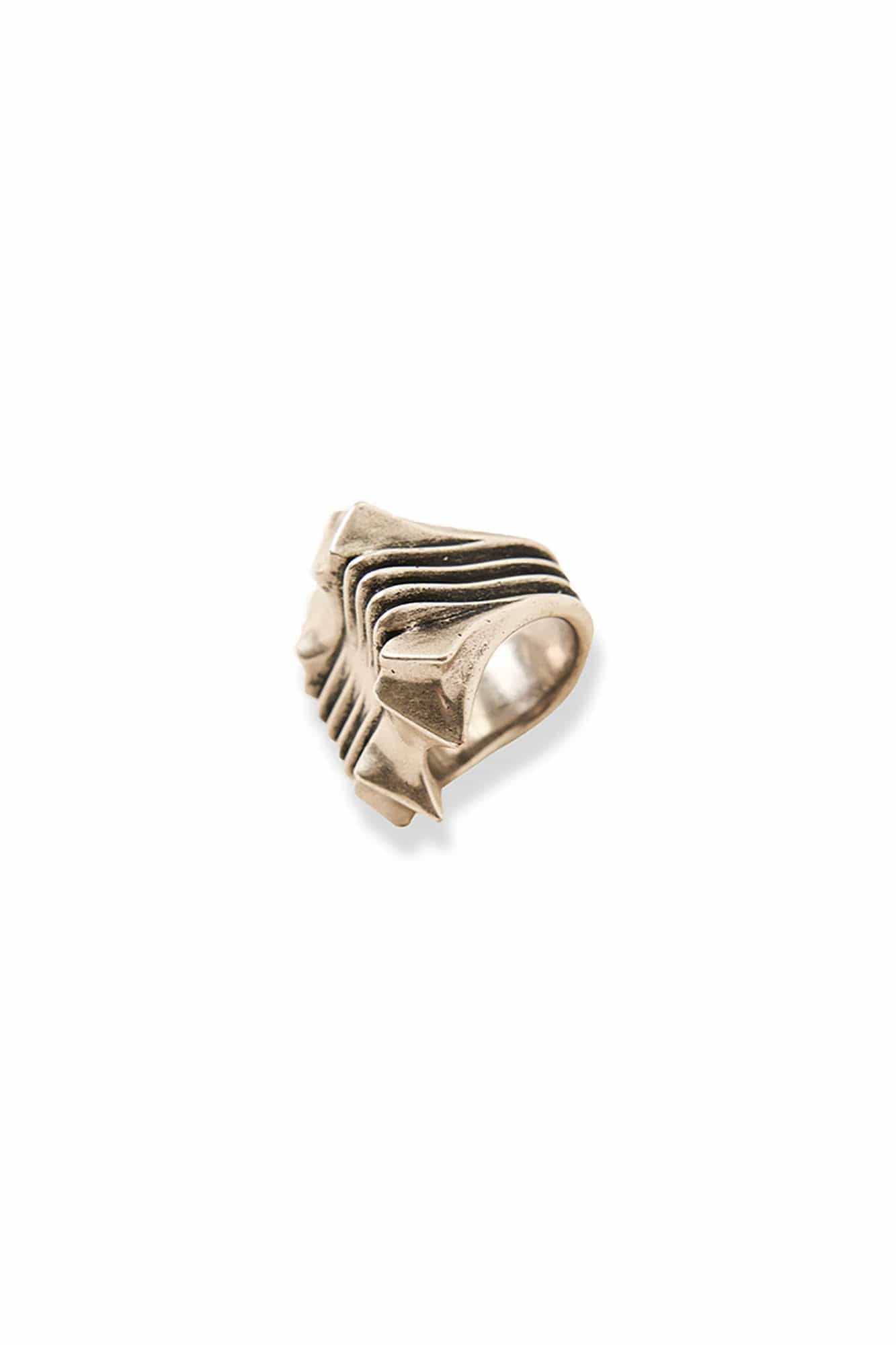Rugged Warlord's Edge Ring -  sculptural accessory - Rugged Warlord's Edge Ring with Sculptural Detailing - View 7