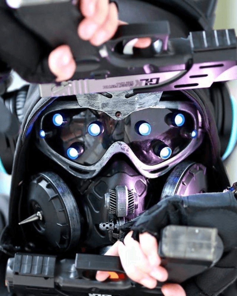 Ensemble de lunettes et de masque futuristes