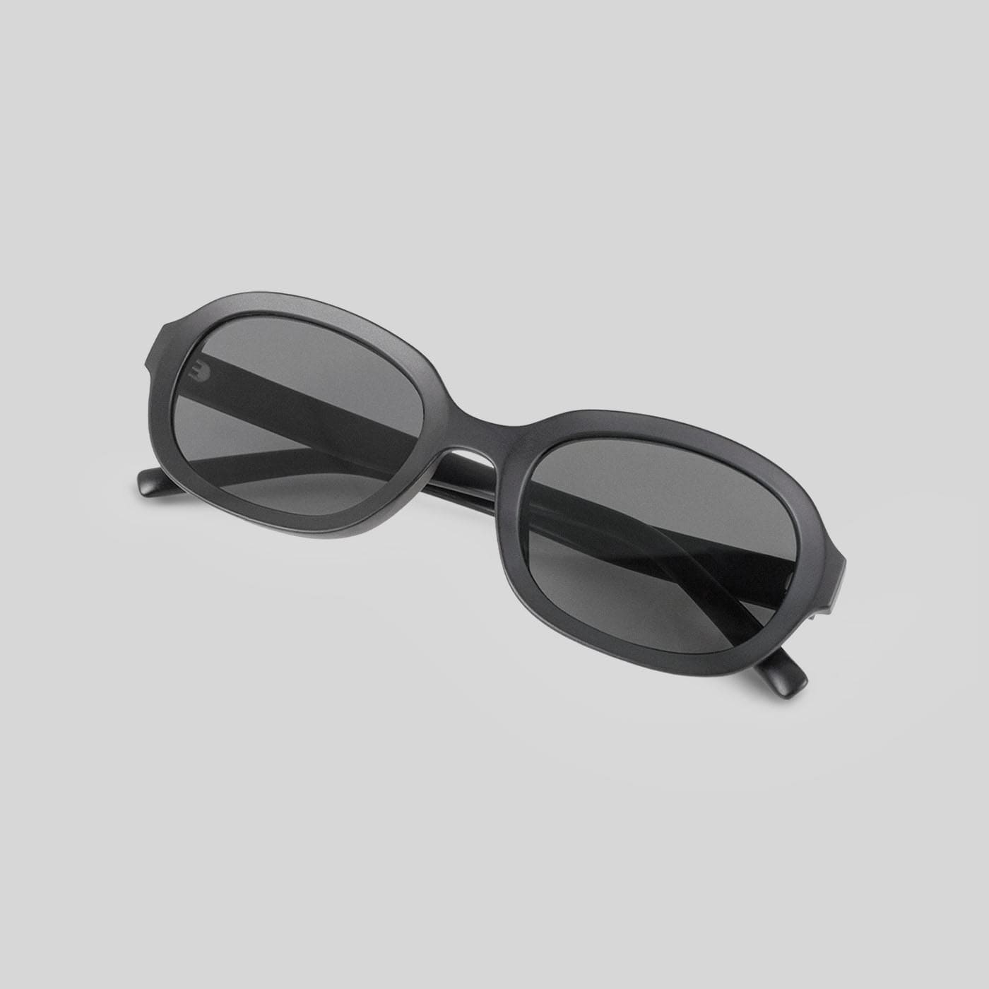 Sleek Matte Black Oval Shades - sunglasses - Chic Matte Black Oval Sunglasses with UV Protection - View 2