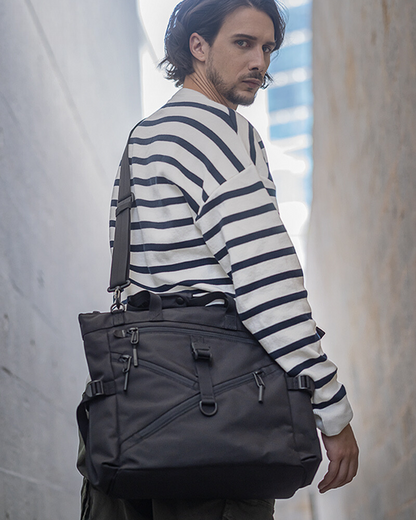 Spacious Elite Messenger Bag -  horizontal square bag - Soft Techwear Horizontal Messenger Bag with Versatile Style - View 3