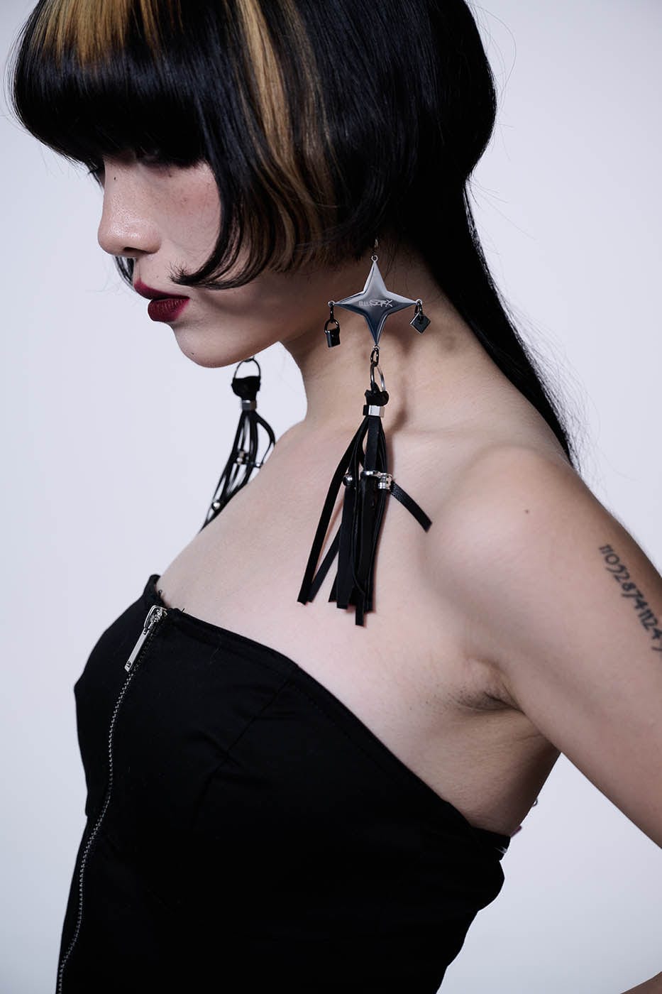 Starry Tassel Charm Earrings -  elegant accessory - Elegant Star Tassel Earrings with Premium Finish - View 3