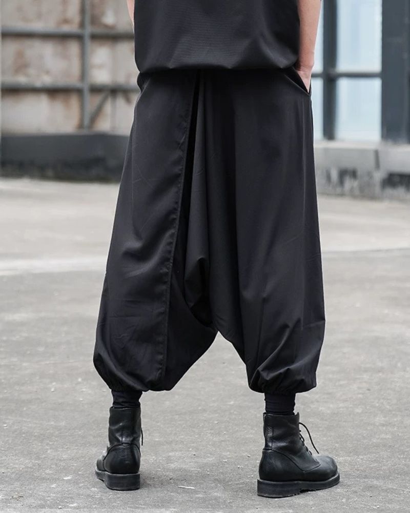 Stylish Black Techwear Hakama Pants -  adjustable waist - Fashionable Black Techwear Hakama Pants for Urban Style - View 3