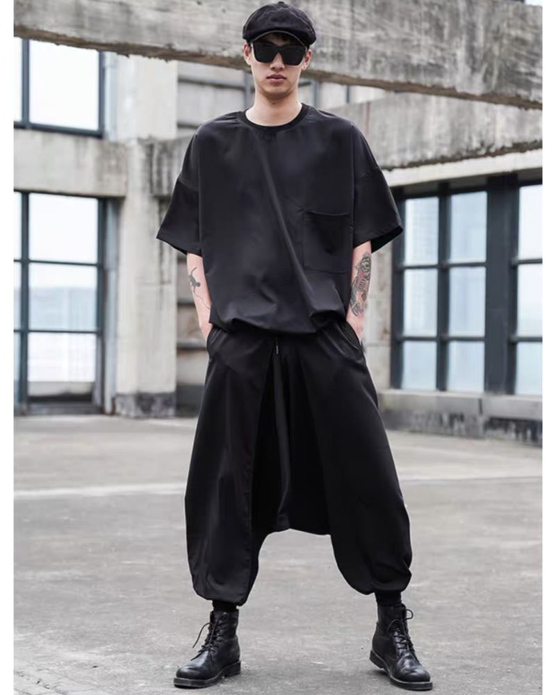 Stylish Black Techwear Hakama Pants -  comfortable urbanwear - Fashionable Black Techwear Hakama Pants for Urban Style - View 4