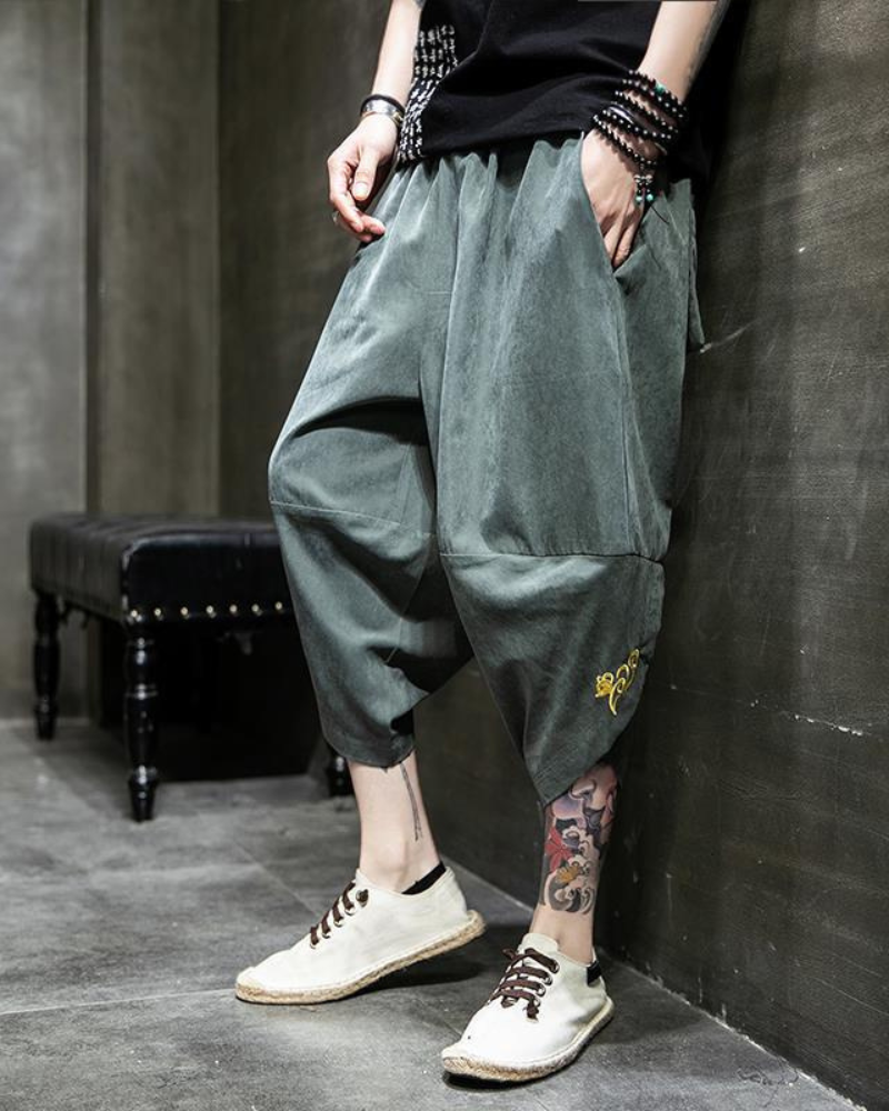 Stylish Japanese Crop Hakama - hakama pants - Stylish Japanese Crop Hakama - Modern Techwear Pants - Main view