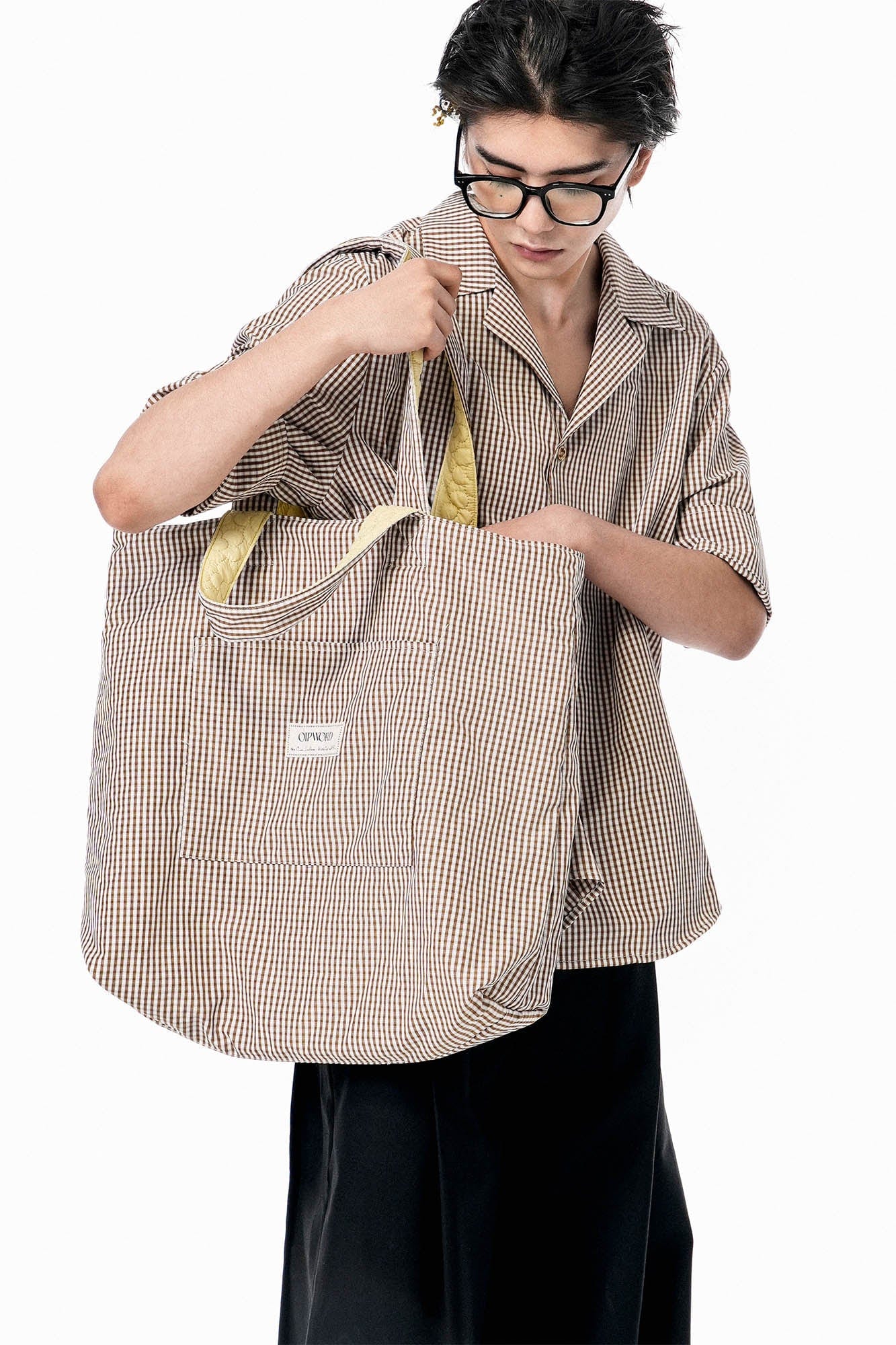 Stylish Reversible Quilted Tote -  modern design tote - Stylish Reversible Quilted Tote Bag for Everyday Use - View 5