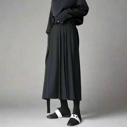 Timeless Flowing Pants - elegant skirt-style pants - Timeless Flowing Pants with Elegant Hakama Style - Main view