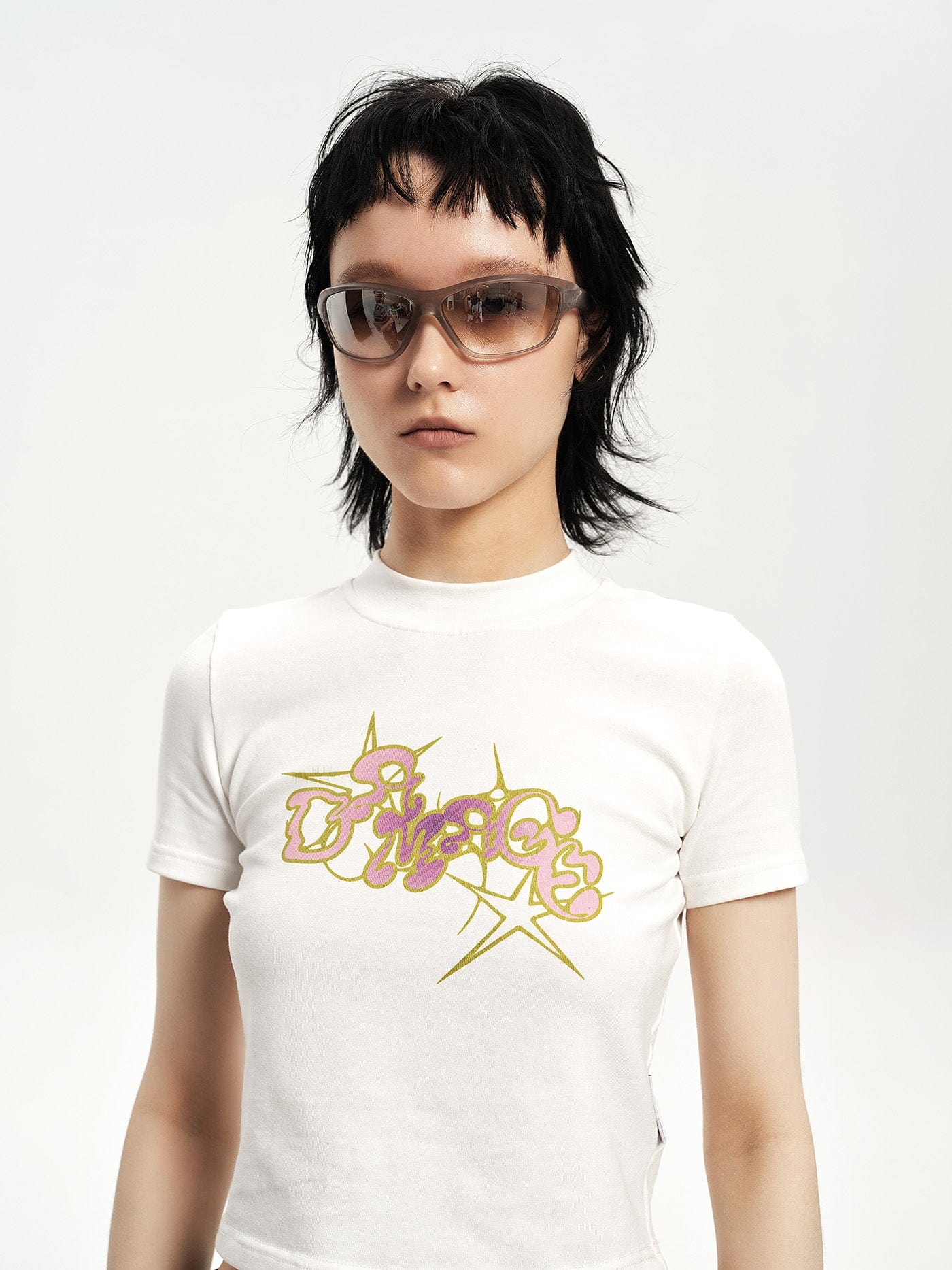 Trendy Cobblestone Sunglasses - sleek sunglasses - Trendy Cobblestone Sunglasses with Modern Flair - View 2