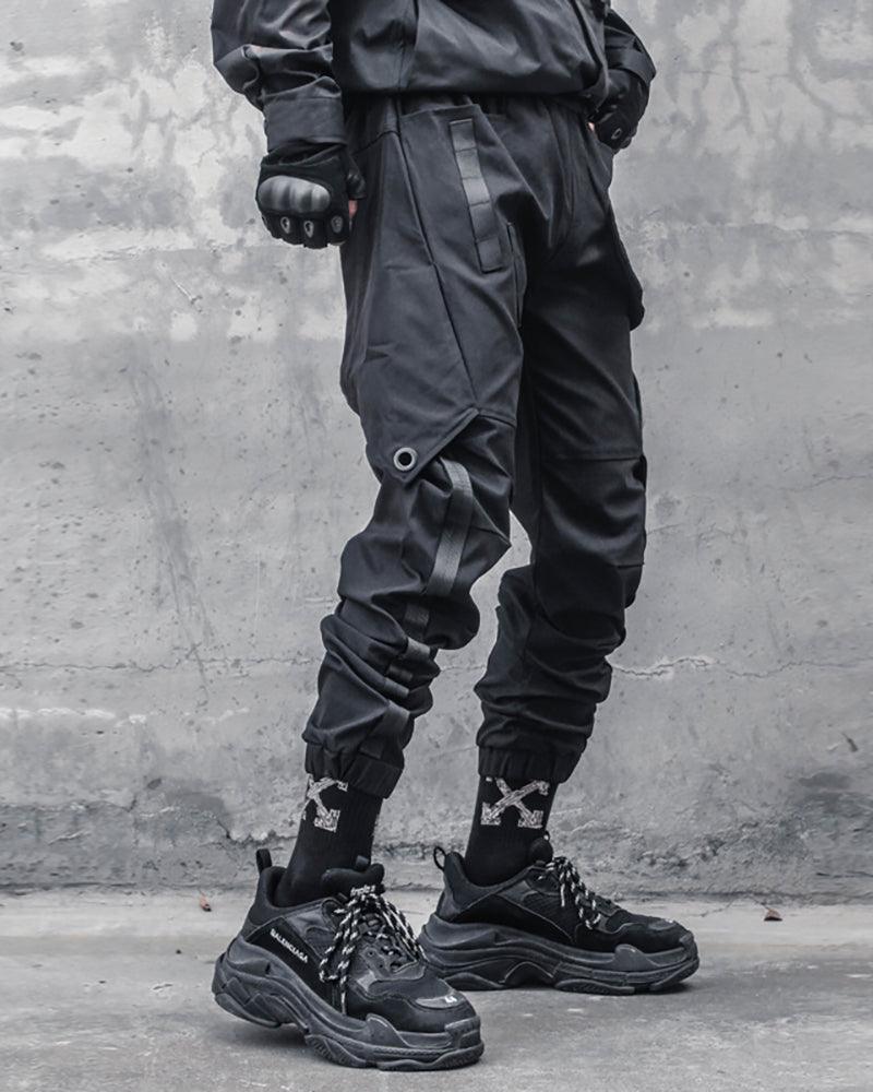 Versatile Black Patchwork Cargo Pants -  streetwear style - Stylish Black Patchwork Cargo Pants for Urban Wear - View 5