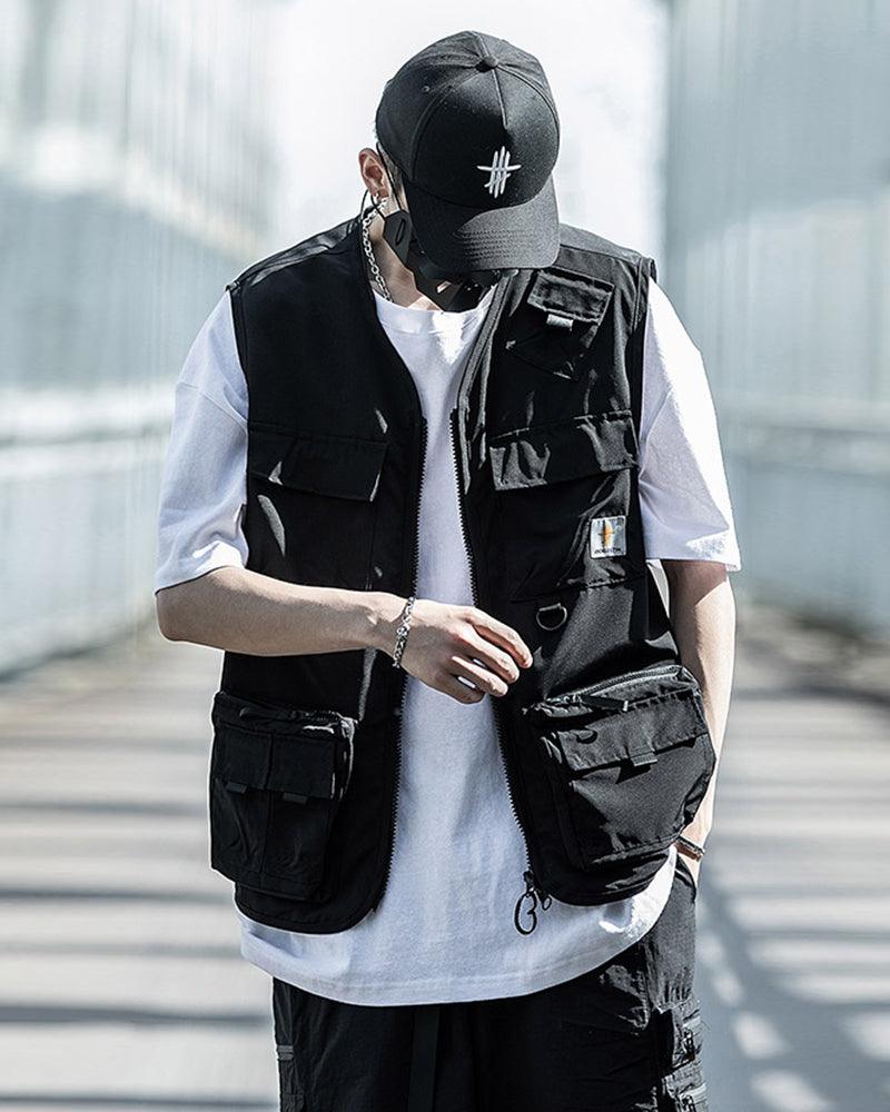 Versatile Black Sleeveless Cargo Vest - techwear vest - Stylish Black Sleeveless Cargo Vest for Versatile Outfits - View 2