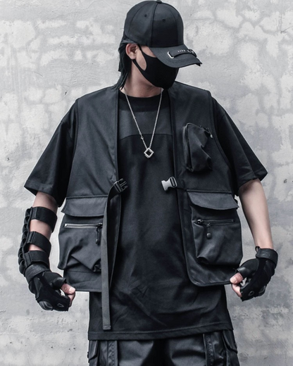 Versatile Cargo Utility Vest - techwear vest for urban exploration - Stylish Cargo Utility Vest for Urban Adventurers - View 2
