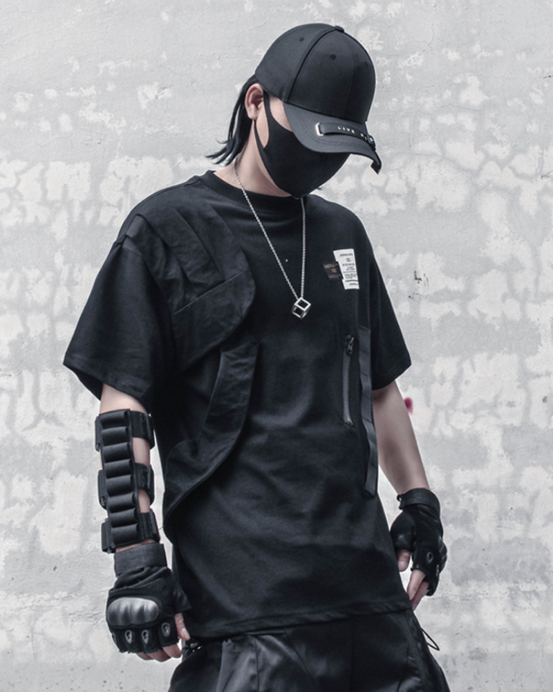 Versatile Patchwork Cargo Tee - functional patchwork t-shirt - Stylish Patchwork Cargo Tee for Urban Adventures - View 2