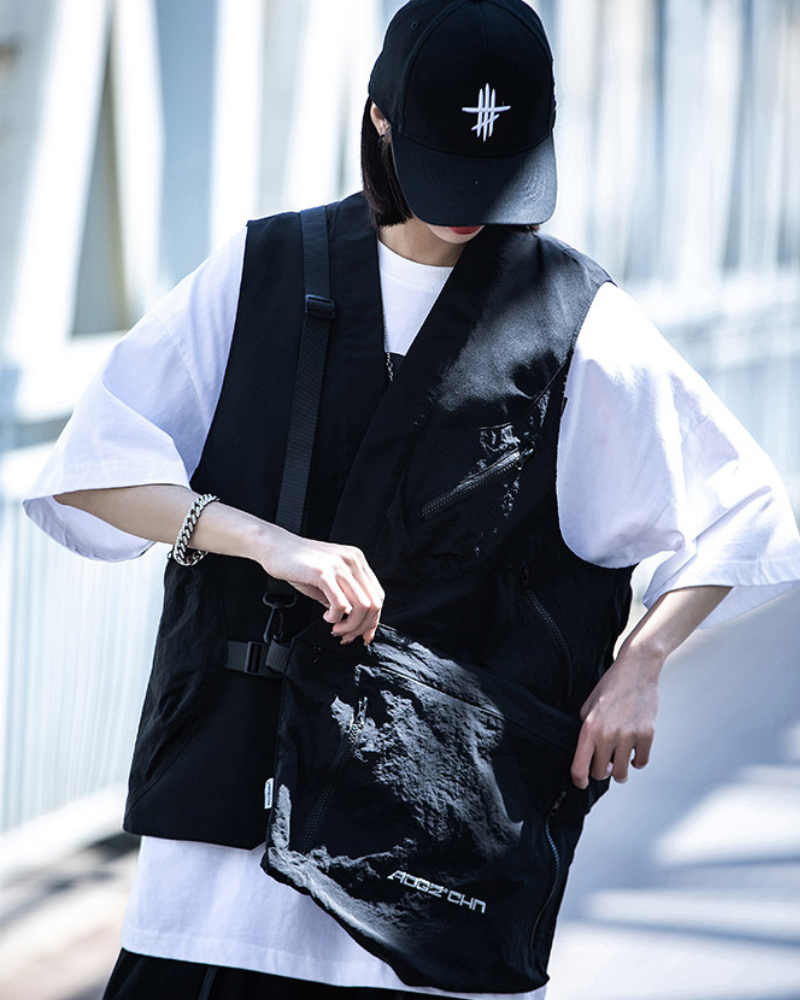 Versatile Urban Backpack Vest -  comfortable winter vest - Urban Backpack Vest for Versatile Winter Fashion - View 5