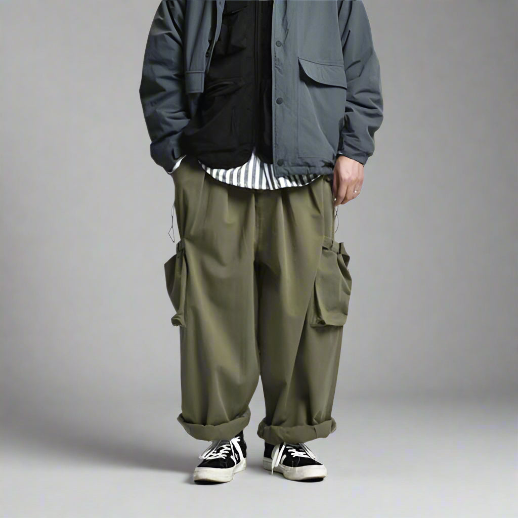 Versatile Utility Cargo Trousers - cargo pants - Comfortable Cargo Pants with Practical Pockets - View 2