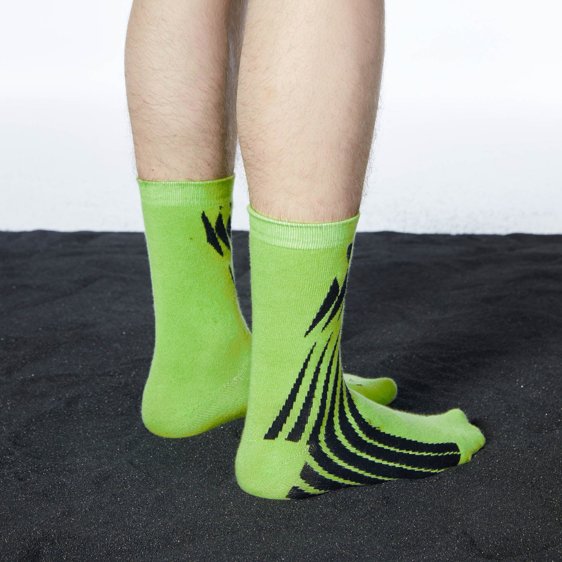 Vibrant Geometric Green Crew Socks - stylish socks - Colorful Mid-Calf Green Geometric Crew Socks for Comfort - View 3