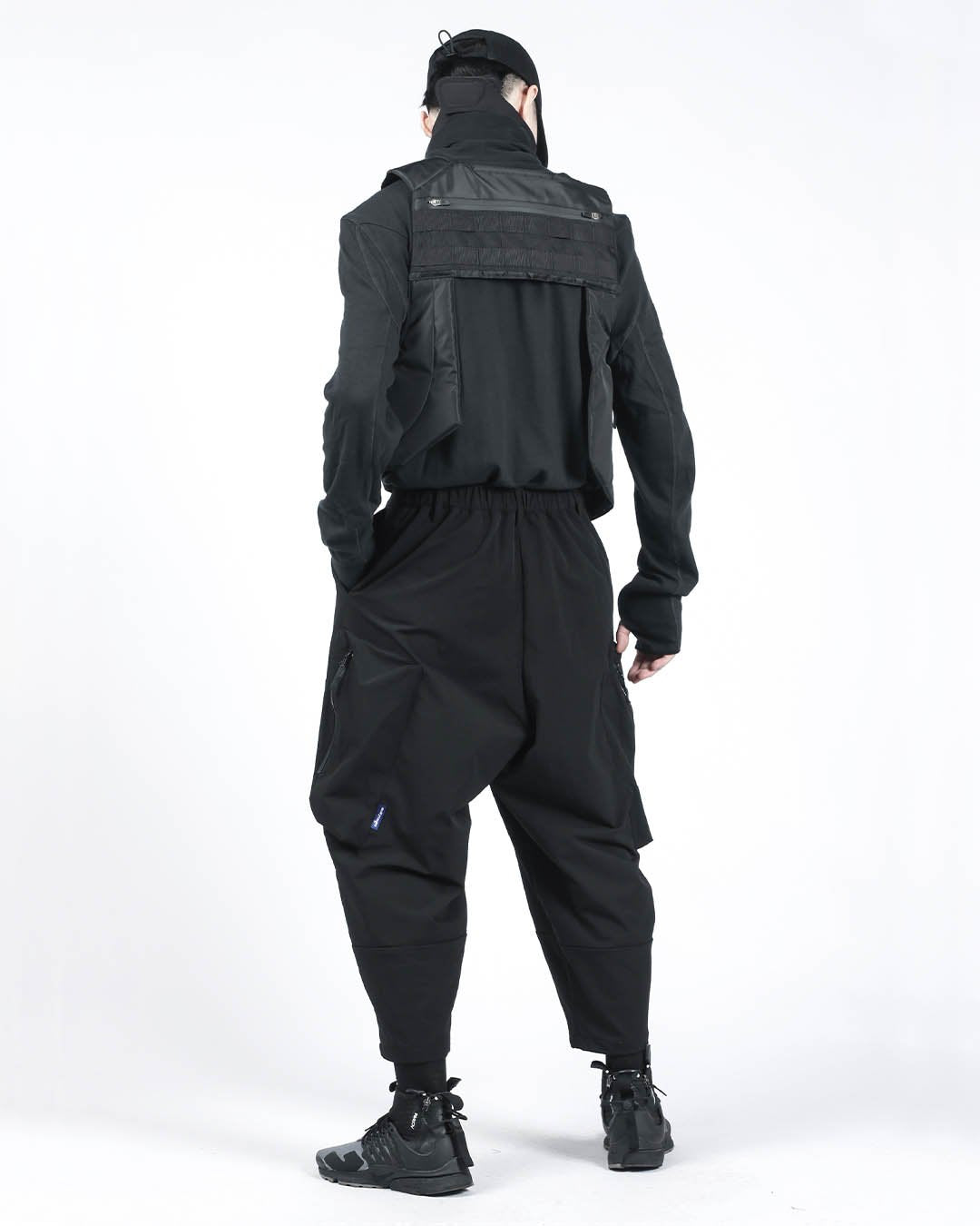 Silenstorm Baggy Pants -  versatile adventure wear - Silenstorm Baggy Pants for Comfort and Style - View 7